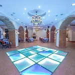 Caro Hotel 4*