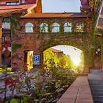 Caro Bucharest