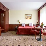 Caro Hotel