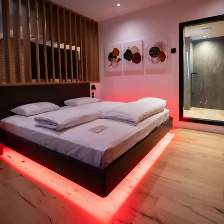 Caro Hotel 4*