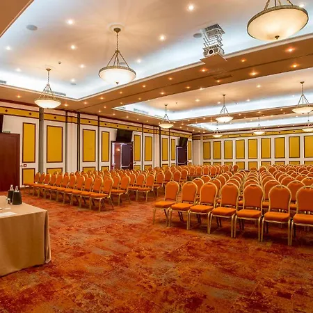 Caro Hotel 4*